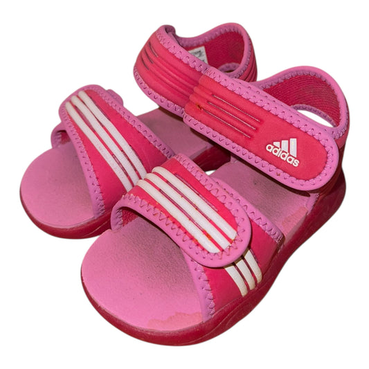 Sandalar